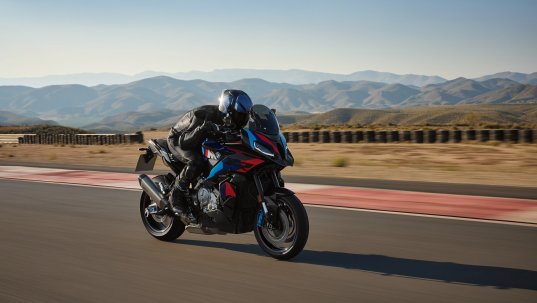 BMW M 1000 XR